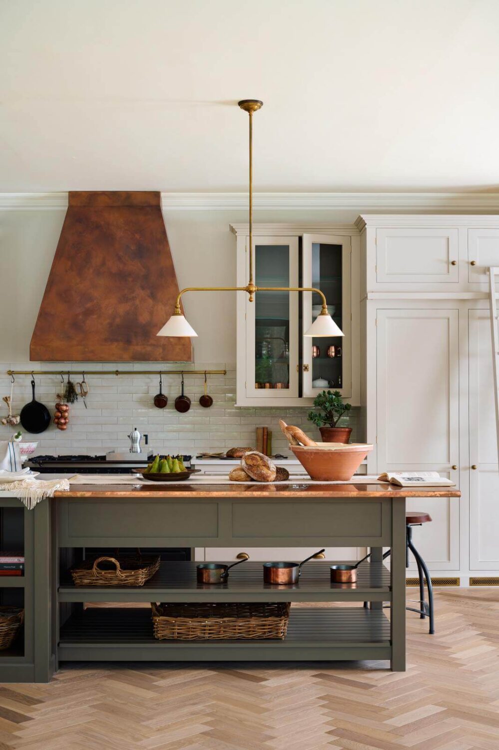 57 Stylish Two-Tone Kitchen Cabinet Ideas 22 kitchen-contrasting-cabinet-colors-nordroom
