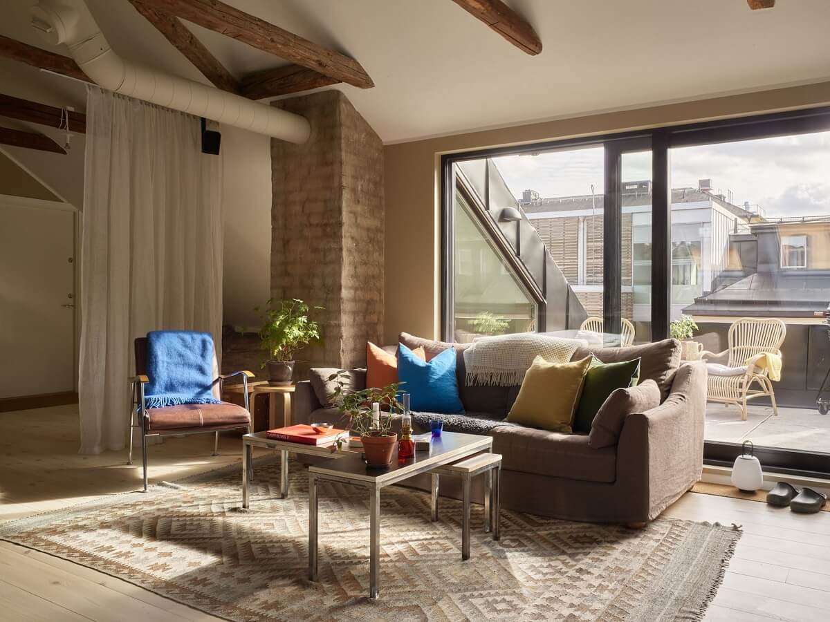 A Scandinavian Penthouse Apartment with Slanted Ceilings 6 living-space-penthouse-apartment-roof-terrace-nordroom