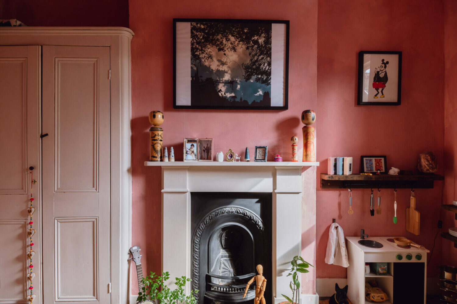 A Victorian Watch Shop is Now a Warm Sustainable Home 17 pink-kids-bedroom-fireplace-limewash-paint-bauwerk-nordroom