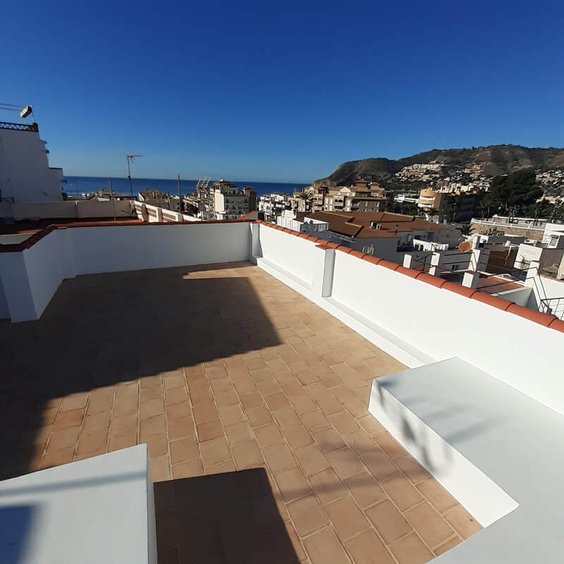 Casita Alborán: A Stylish Home in a Spanish Seaside Town 22 roof-terrace-sea-views-nordroom