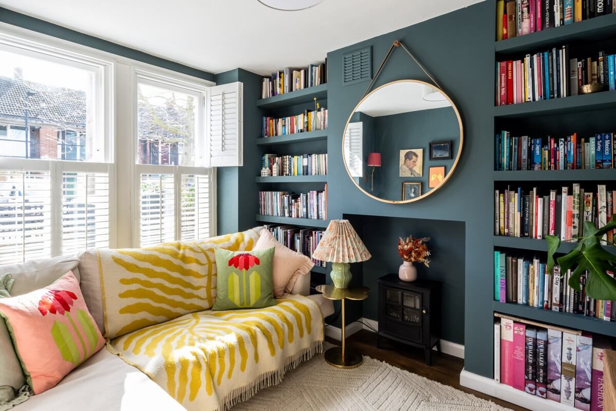 Blue and Green Tones in a London Home 6 small-living-room-blue-walls-round-mirror-nordroom