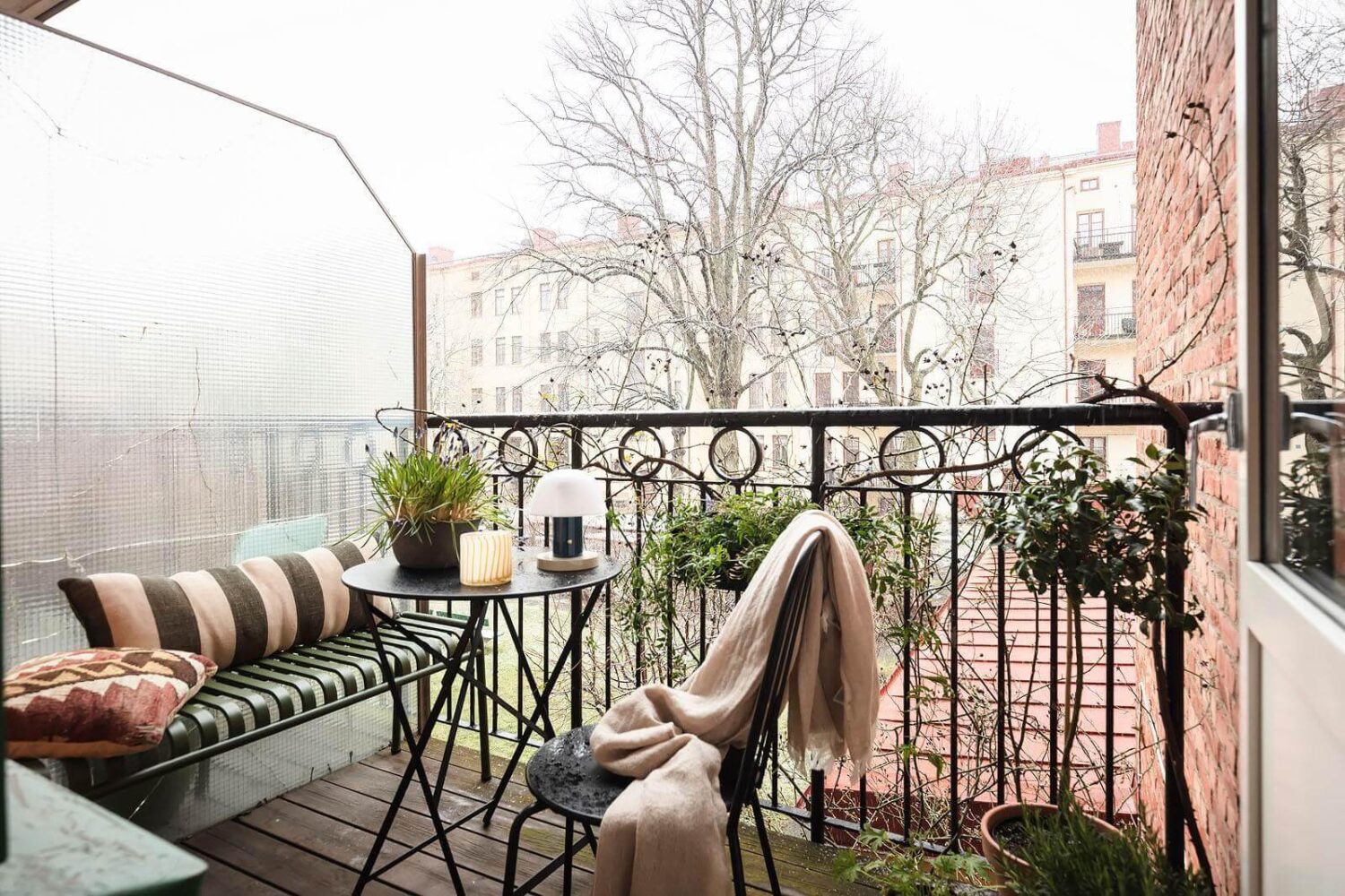A Stylish Nordic Apartment with a Pink Bedroom 11 balcony-stylish-nordic-apartment-nordroom