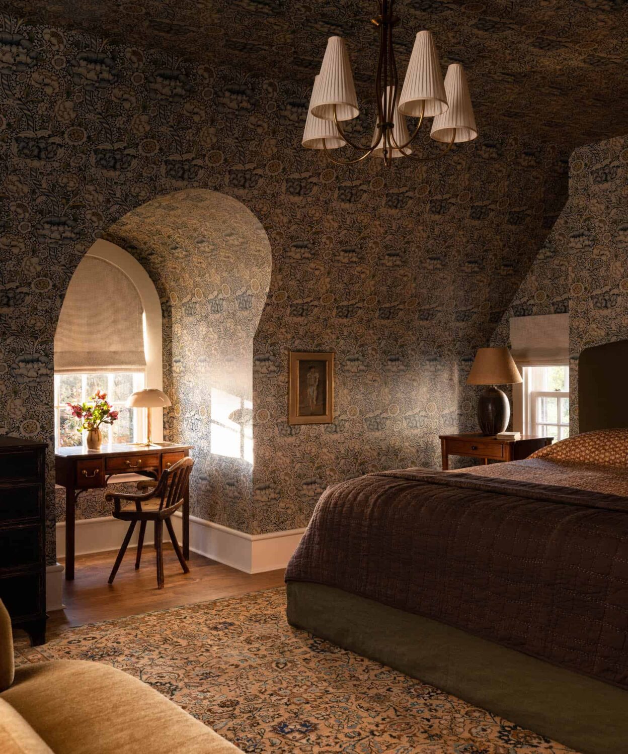 27 Statement Ceiling Ideas That Will Spruce Up Any Room 29 bedroom-slanted-ceiling-wallpaper-desk-nordroom