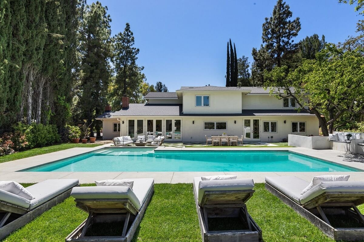 A Beautiful Serene Home in Encino Hills 32 encino-house-garden-swimming-pool-nordroom