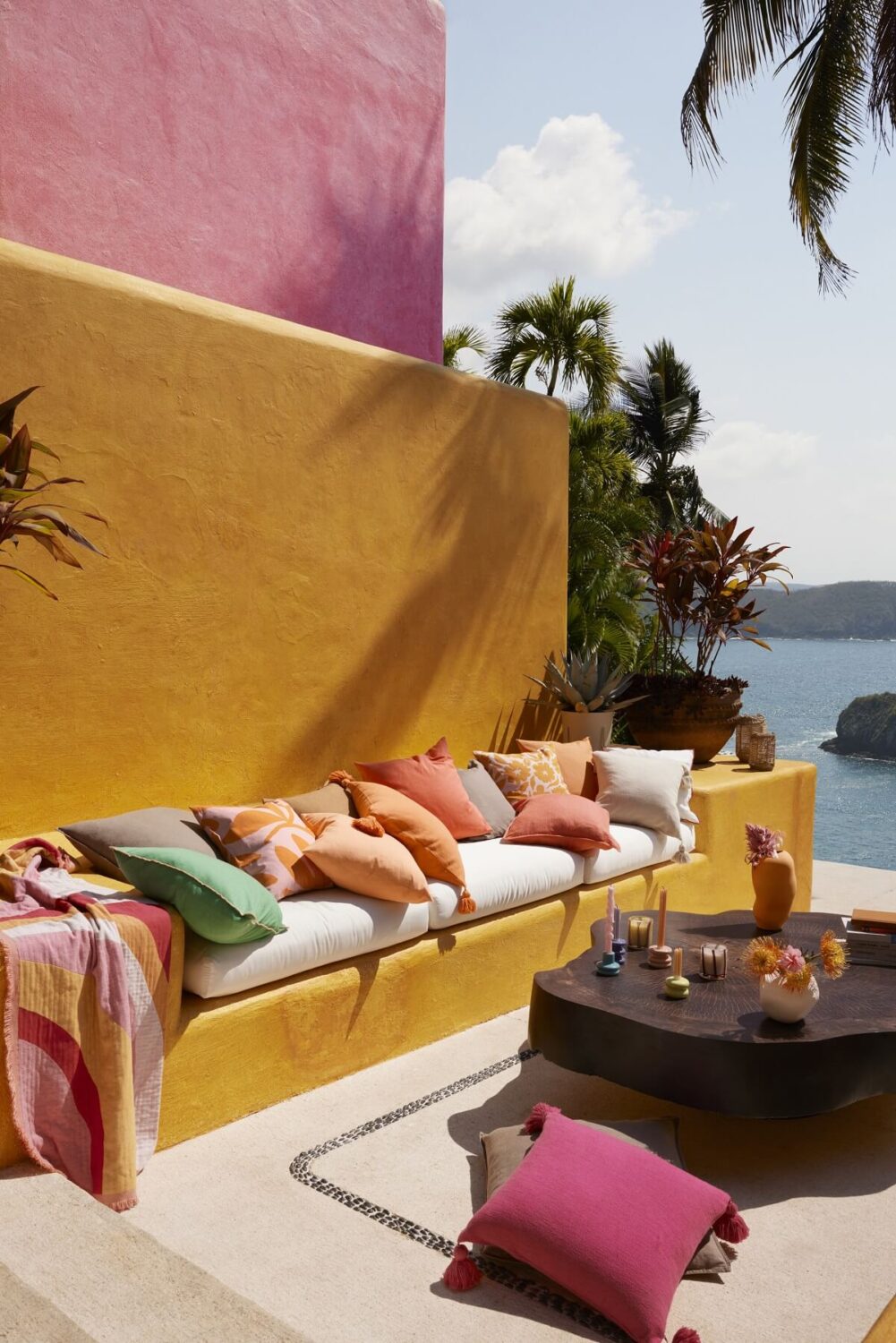 H&M Home Summer Collection 2023: Vibrant Decor 3 hm-home-summer-collection-colorful-pillows-nordroom