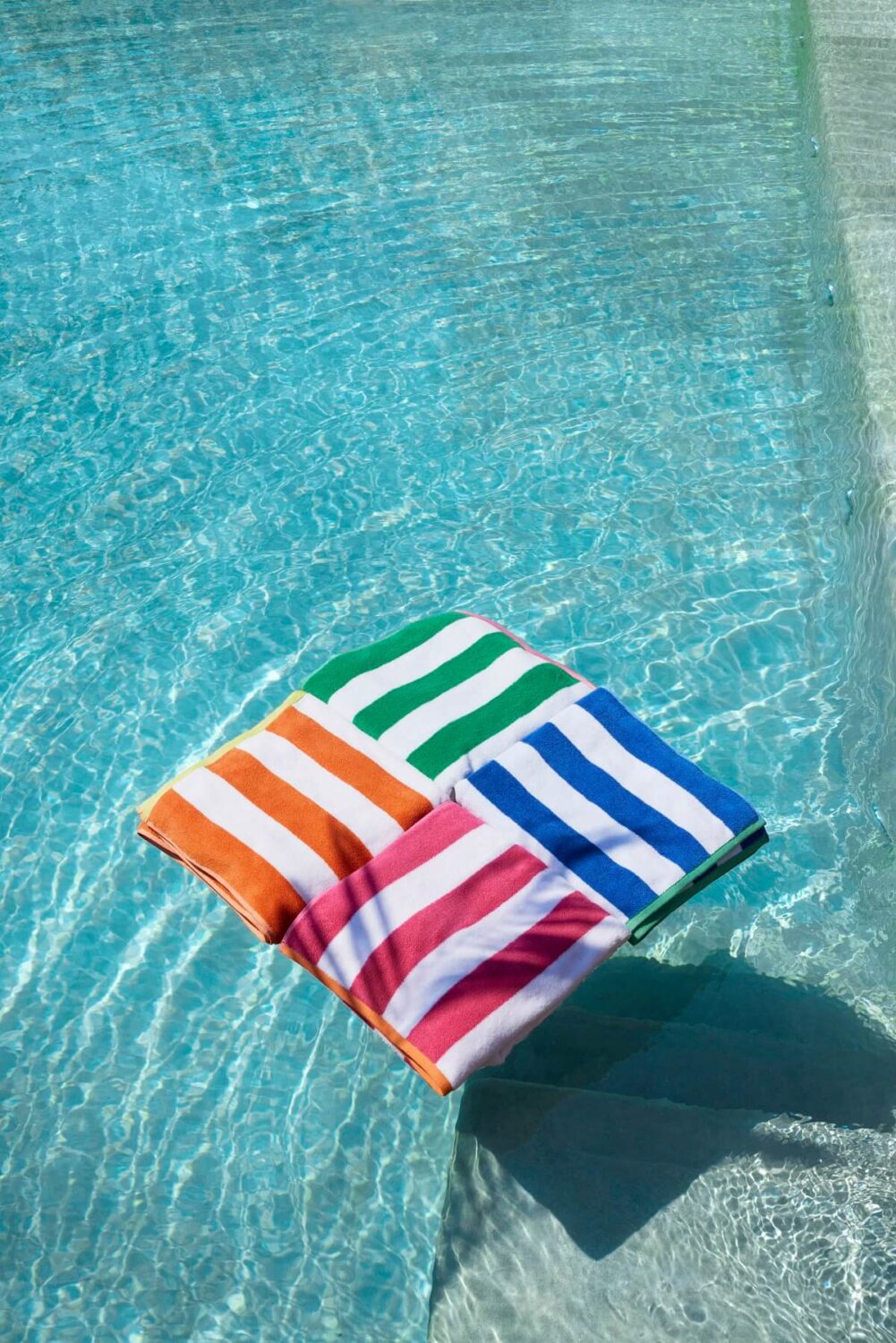 H&M Home Summer Collection 2023: Vibrant Decor 21 hm-home-summer-collection-pool-nordroom