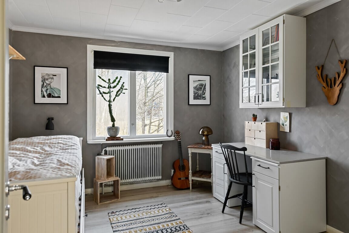 An Idyllic Family Home in the Swedish Countryside 19 kids-bedroom-gray-walls-desk-nordroom