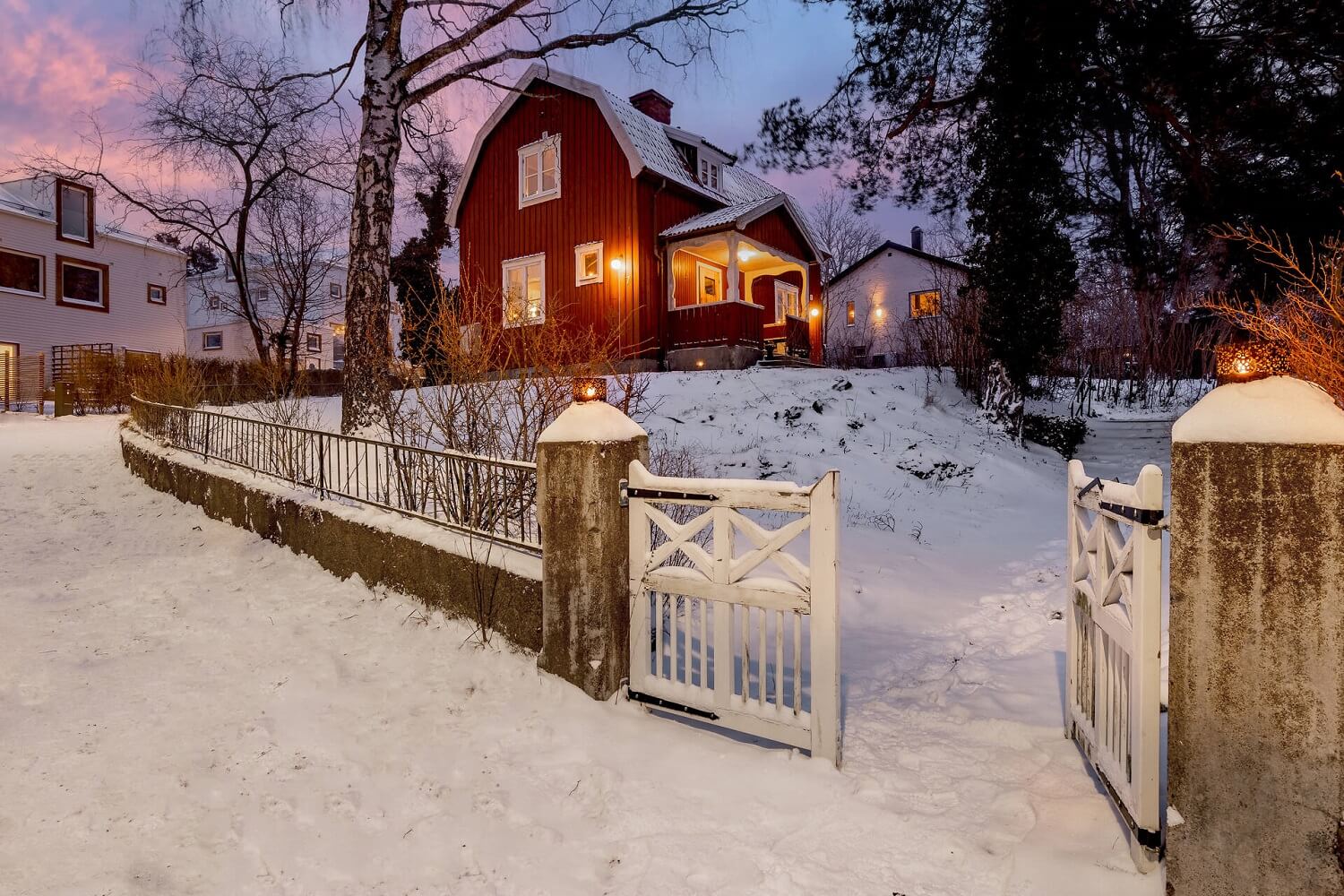 Green Tones and Wallpaper in a Charming Swedish Home 26 red-swedish-house-in-the-snow-nordroom