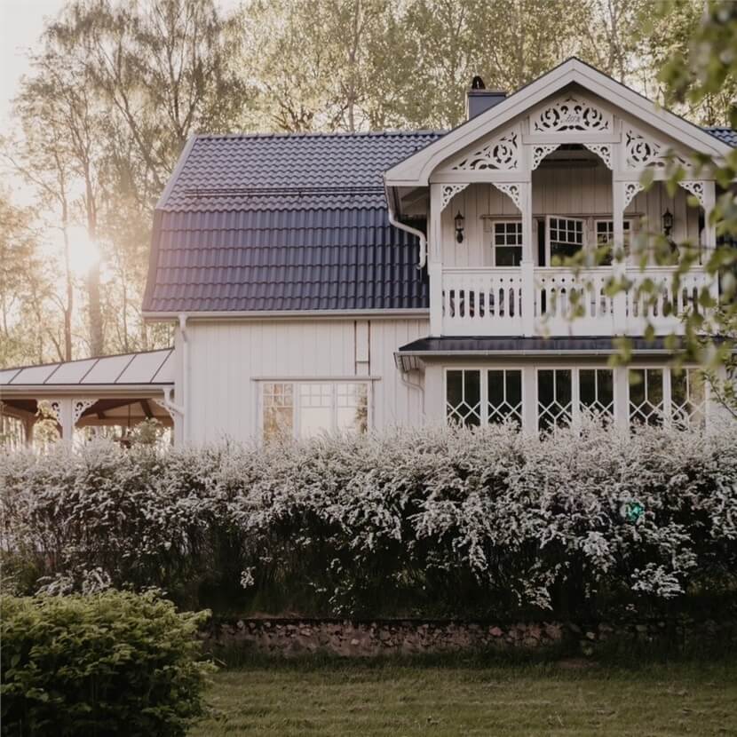 An Idyllic Family Home in the Swedish Countryside 24 swedish-country-house-flower-garden-nordroom