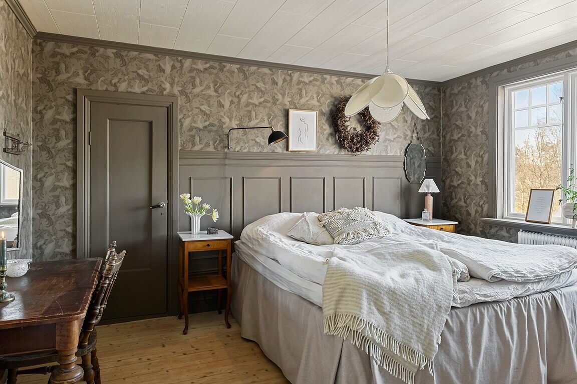 An Idyllic Family Home in the Swedish Countryside 15 swedish-countryhouse-bedroom-gray-wall-paneling-nordroom