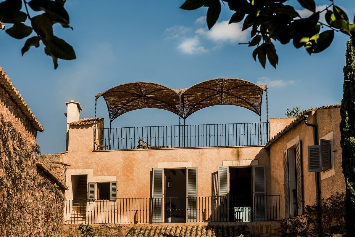A Renovated Historic Townhouse on Mallorca 22 covered-roof-terrace-renovated-townhouse-mallorca-nordroom