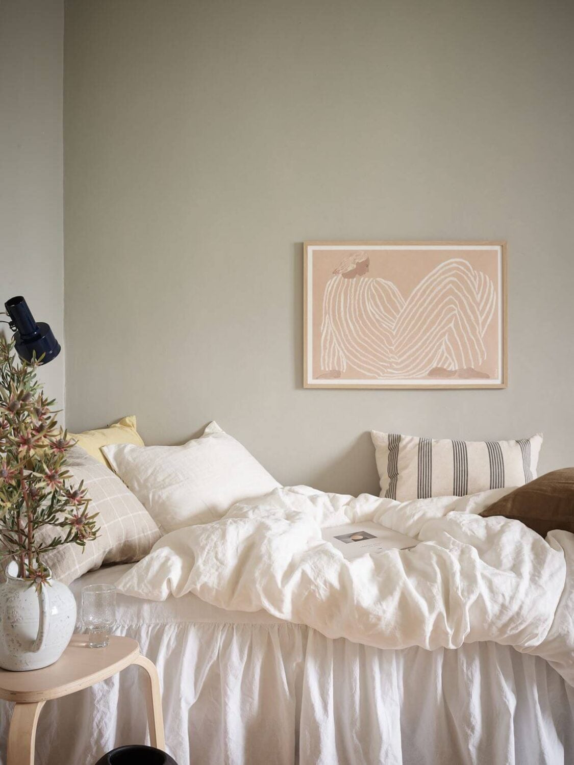 A Small Studio Apartment with Gray Walls 6 cozy-studio-apartment-gray-walls-white-bedding-nordroom