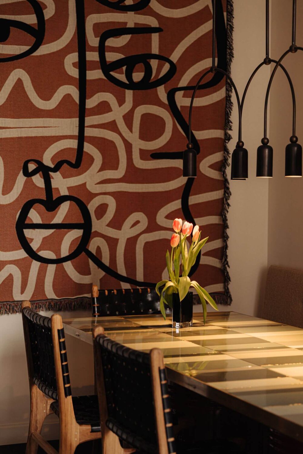 A Luxurious Duplex Apartment in Amsterdam 7 dining-table-large-artwork-duplex-apartment-amsterdam-nordroom