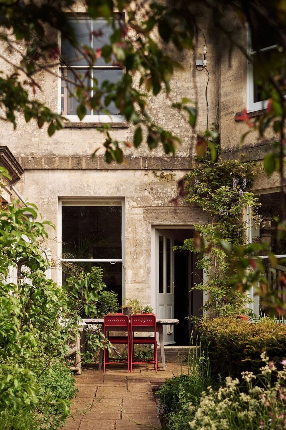 A Spectacular Kitchen in a Historic English House 25 garden-terrace-historic-house-england-nordroom