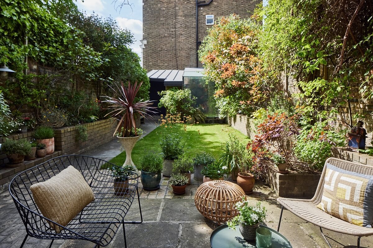 A Light Victorian Townhouse with Teal Reading Room 21 garden-terrace-victorian-townhouse-london-nordroom