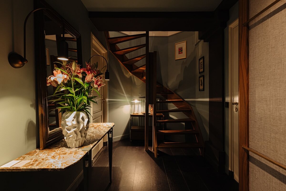 A Luxurious Duplex Apartment in Amsterdam 10 hallway-at-night-staircase-duplex-amsterdam-nordroom