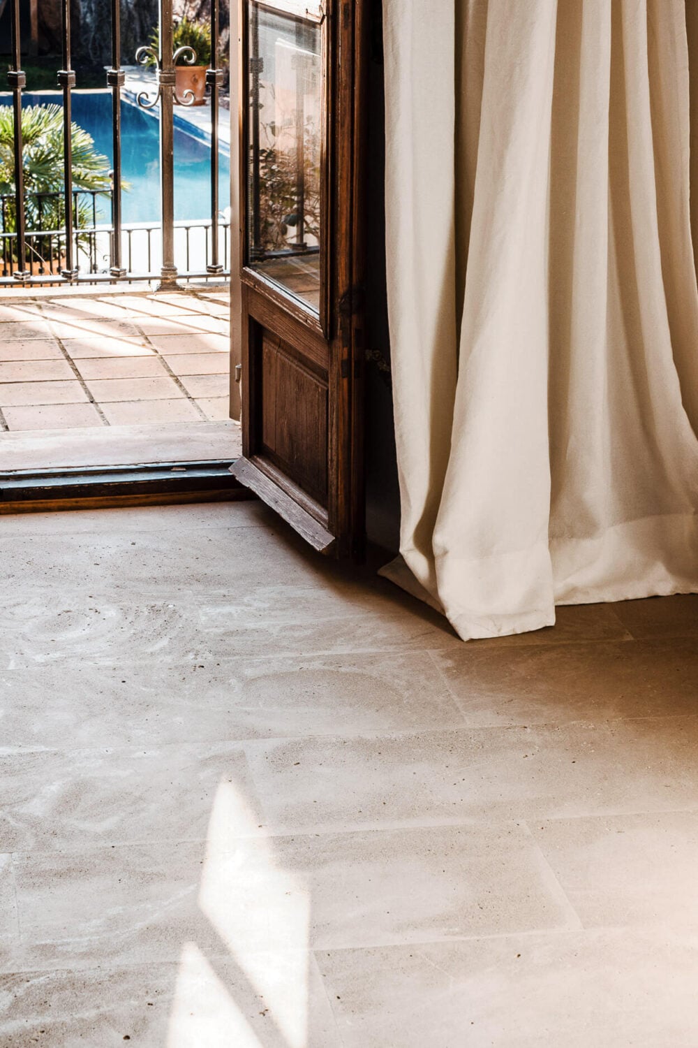 A Renovated Historic Townhouse on Mallorca 16 historic-townhouse-mallorca-detail-nordroom