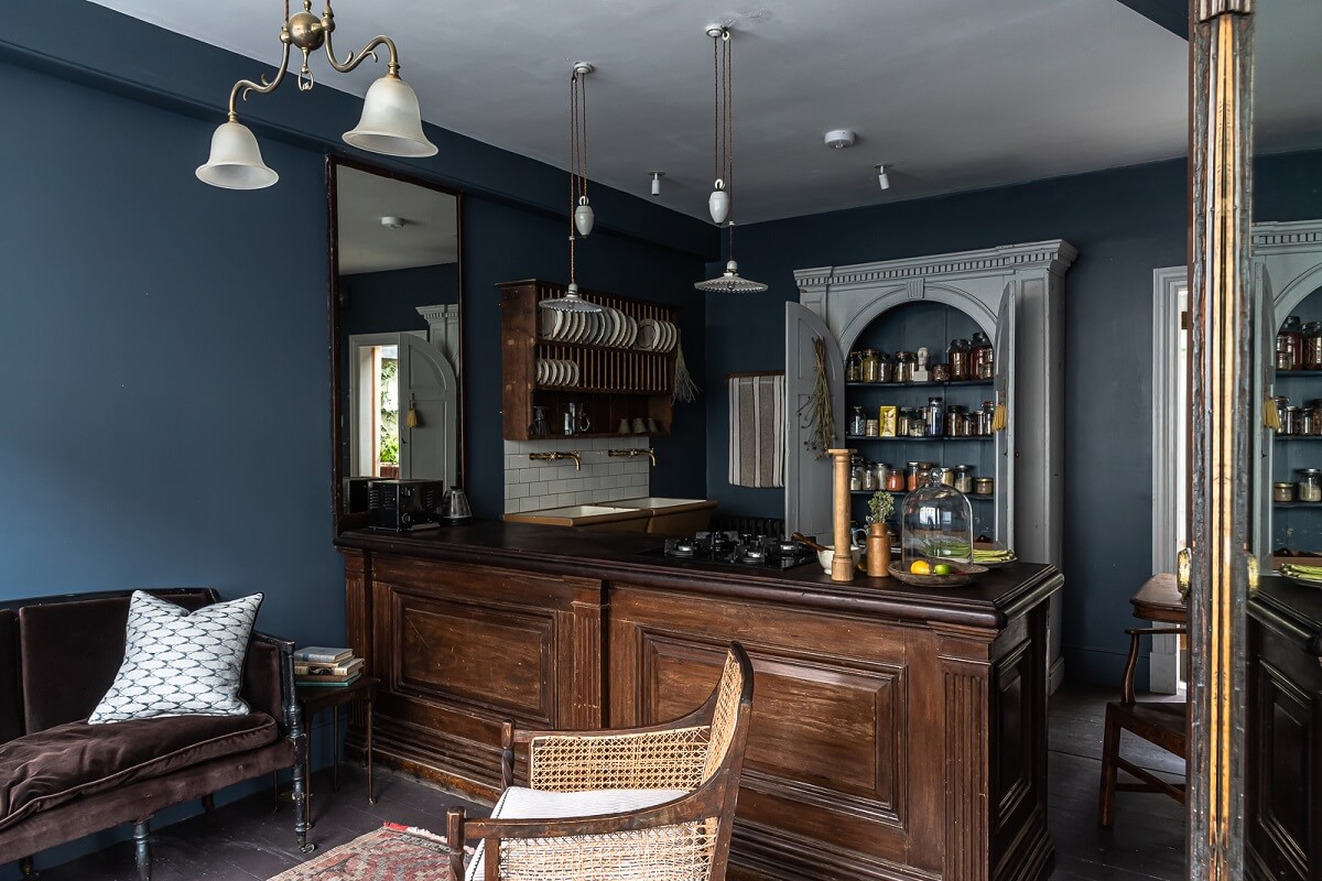A Unique Historic House with Old Fashioned Shop in Bath 21 open-plan-living-kitchen-antiques-nordroom