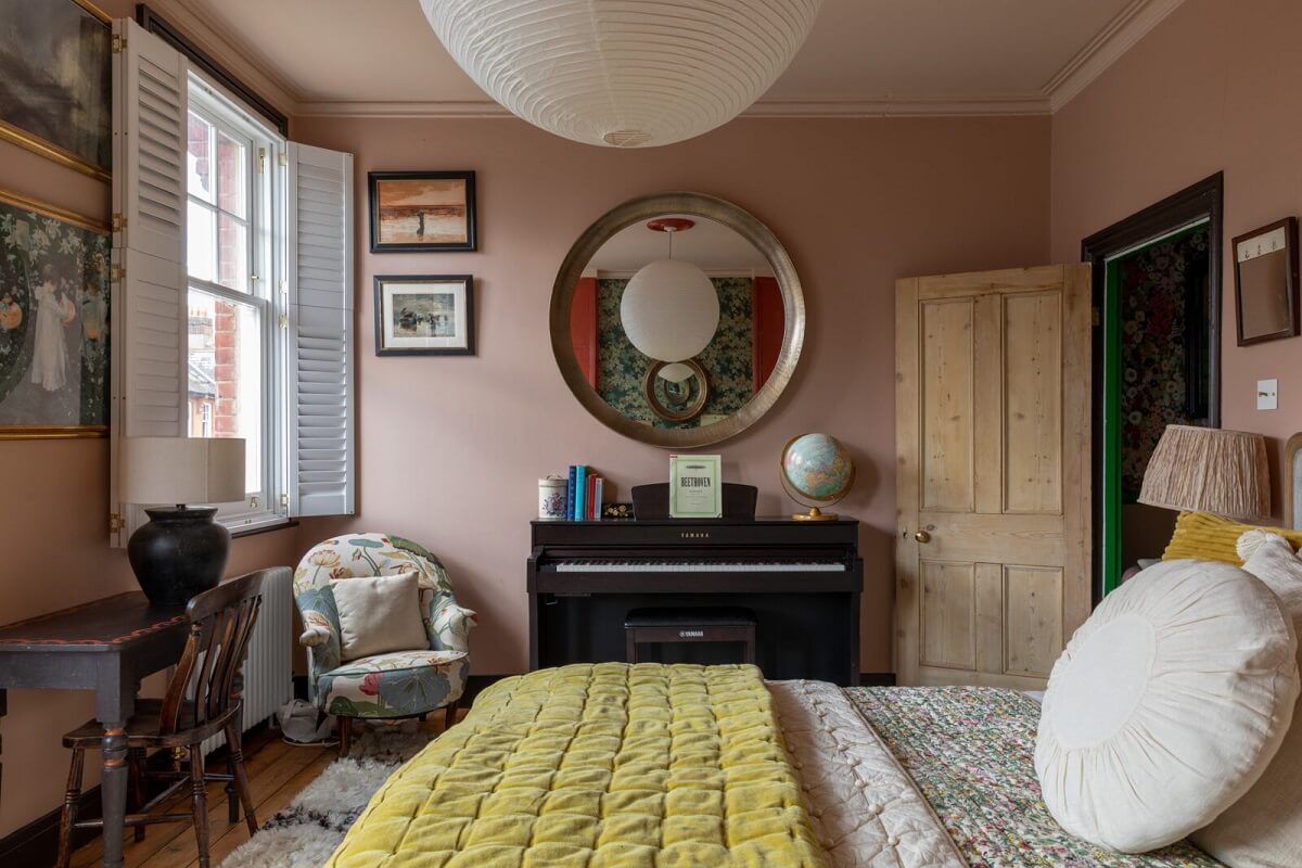 Colorful Rooms in a Family Home in London 14 plaster-pink-walls-shutters-bedroom-nordroom