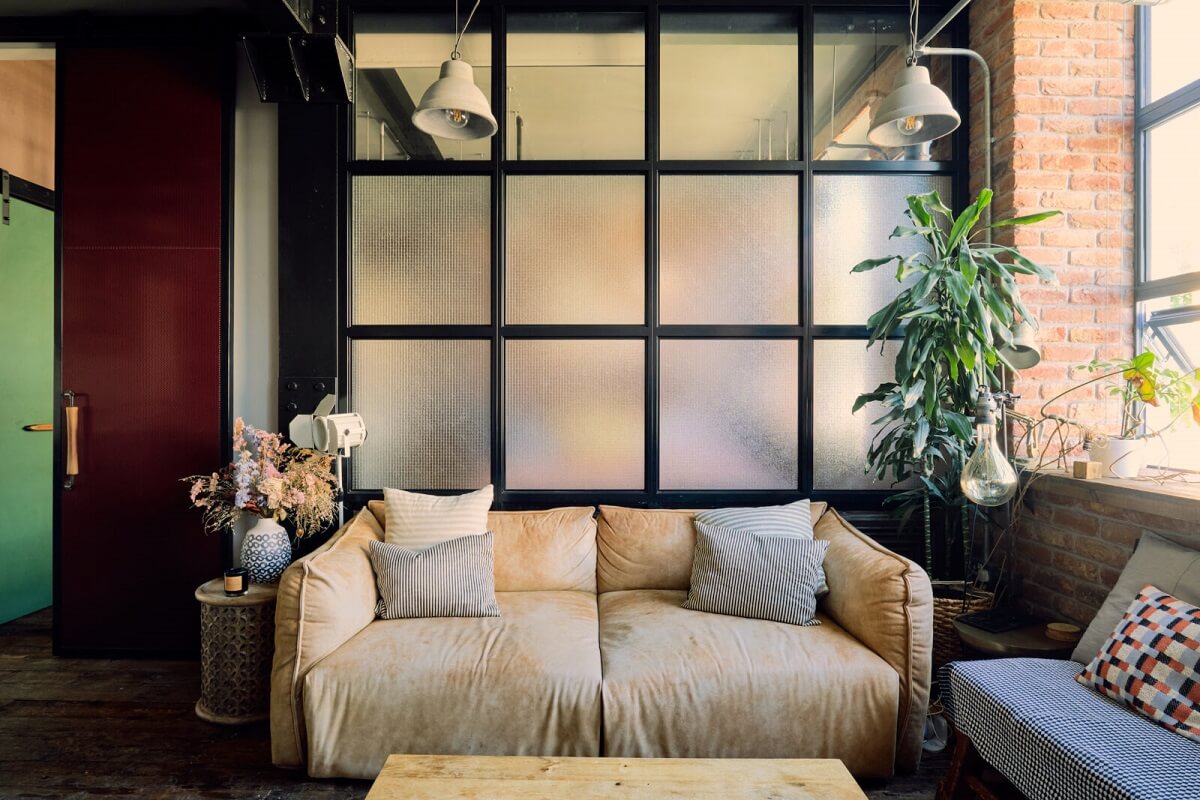 An Industrial Warehouse Apartment in London 3 sitting-room-industrial-apartment-nordroom