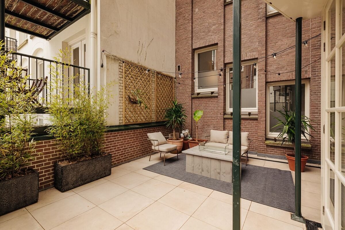 A Luxurious Duplex Apartment in Amsterdam 21 spacious-garden-amsterdam-canal-house-nordroom