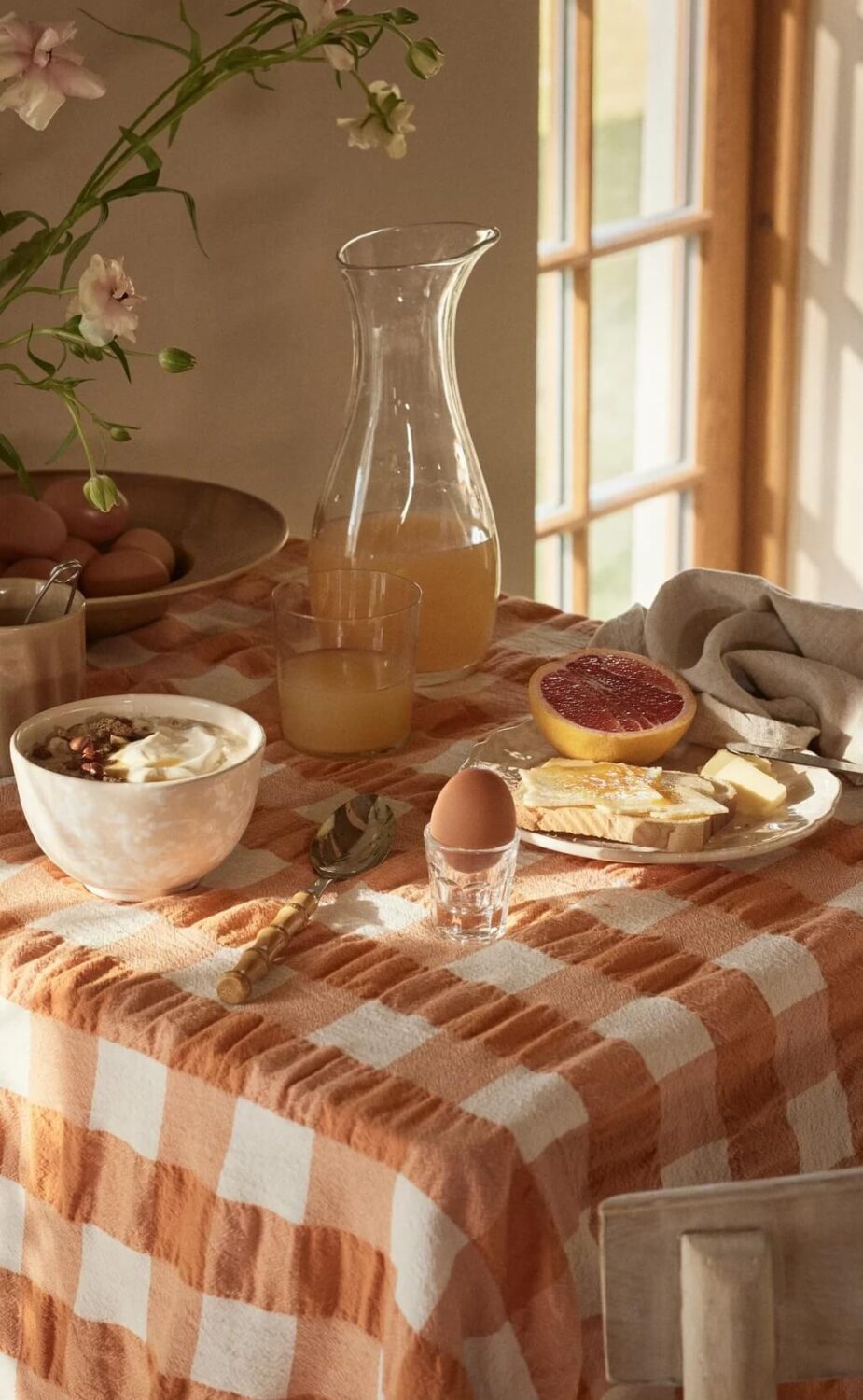 A Serene Summer House in Sweden 6 table-checkered-table-cloth-summer-house-nordroom