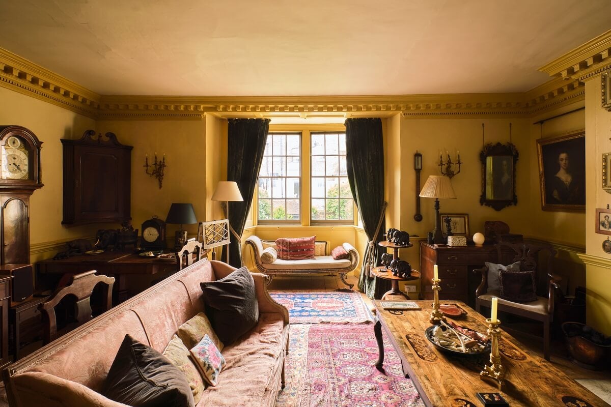 An English Home Packed with History and Color 1 20230531 OGT INIGO TERRETTSPLACE 001 An English Home Packed with History and Color