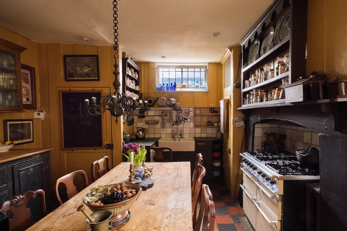 An English Home Packed with History and Color 12 20230531 OGT INIGO TERRETTSPLACE 022 An English Home Packed with History and Color