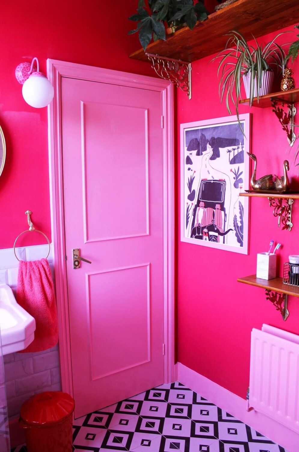 89 Pink Bathroom Ideas: From Hot Pink Walls to Blush Tiles 24 barbiecore-interior-design-hote-pink-bathroom-nordroom