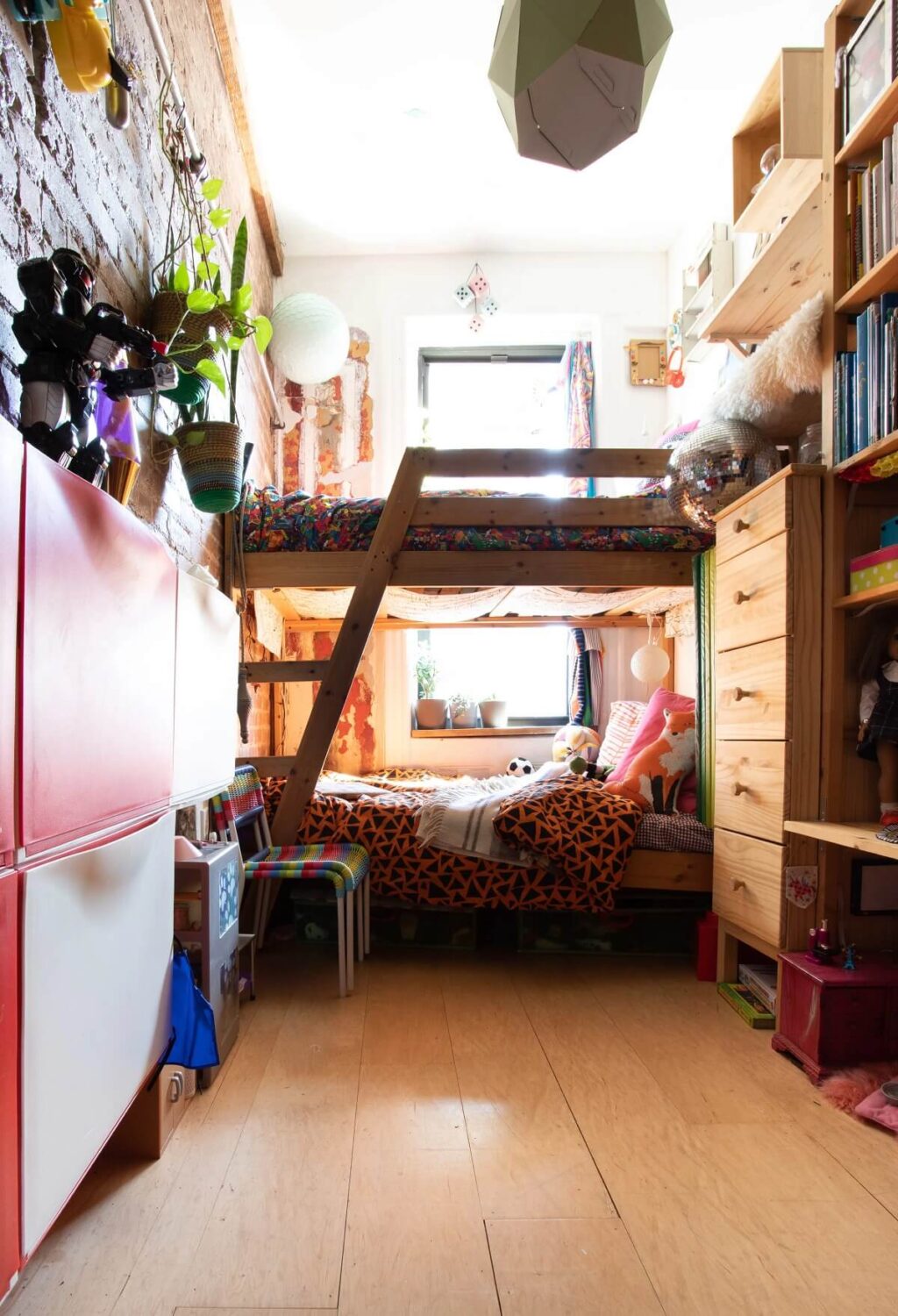 Beautiful Dorm Room Decorating Ideas 47 bunk-beds-floor-to-ceiling-storage-dorm-room-ideas-nordroom