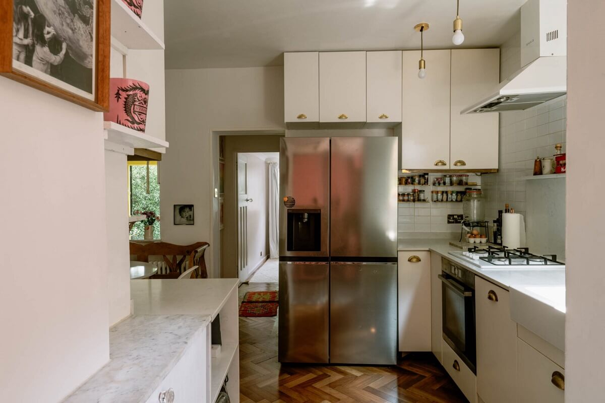 A London Home with Color Accents and a Secret Garden Shed 8 kitchen-white-cabinets-london-apartment-nordroom