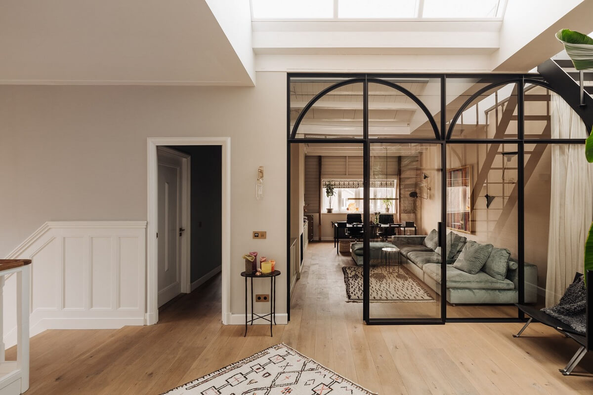 A Grand Renovated Family Home in Amsterdam 22 landing-steel-framed-glass-walls-nordroom