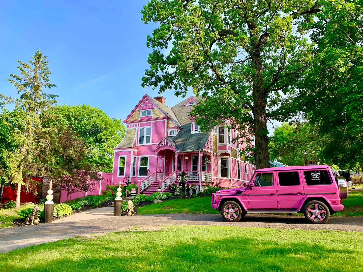 Barbiecore Interiors: The New Colorful & Fun Design Trend 1 pink-exterior-car-barbiecore-interior-design-trend-nordroom