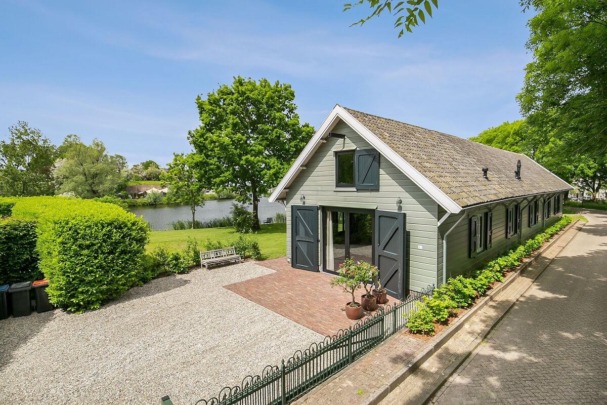 A Dutch Barn House with Brick Floors and Wooden Ceilings 21 renovated-barn-house-netherlands-nordroom