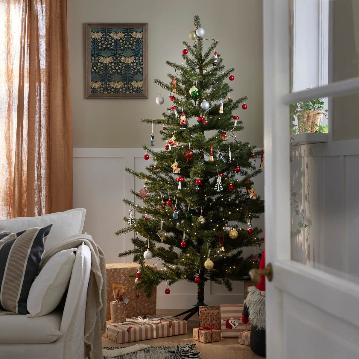 IKEA Christmas Collection 2023: A Touch of Winter Coziness 2 IKEA_VINTERFINT_konstgjord gran_PH194500-ikea-christmas-2023-nordroom