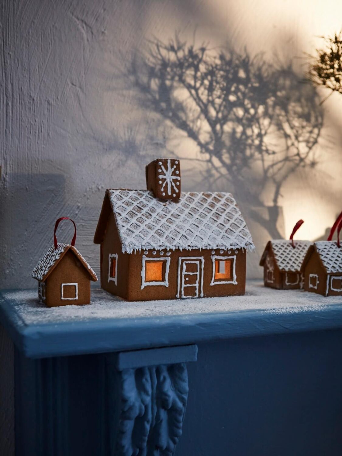 IKEA Christmas Collection 2023: A Touch of Winter Coziness 34 IKEA_VINTERSAGA_pepparkakshus-ikea-christmas-2023-nordroom