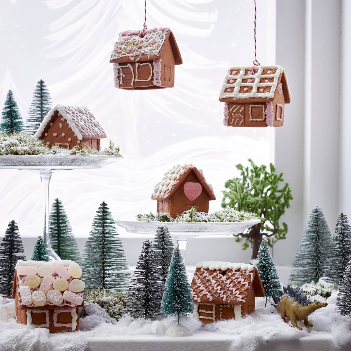 IKEA Christmas Collection 2023: A Touch of Winter Coziness 32 IKEA_VINTERSAGA_pepparkakshus_PE836325-ikea-christmas-2023-nordroom