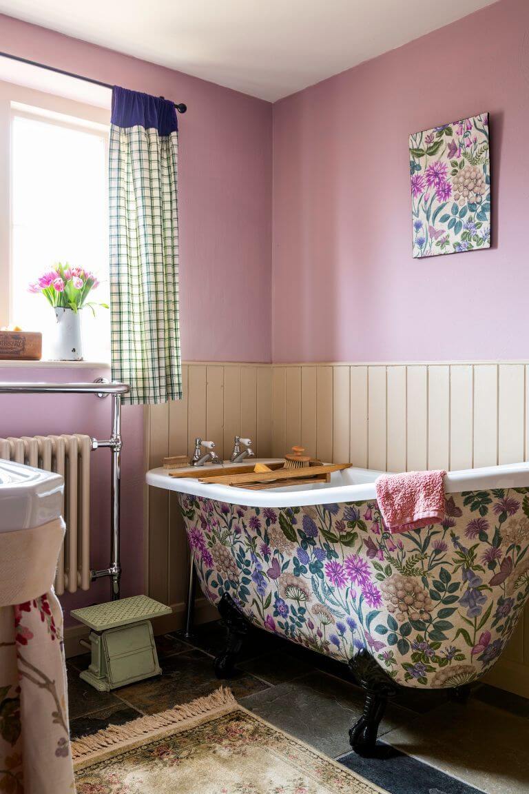 89 Pink Bathroom Ideas: From Hot Pink Walls to Blush Tiles 69 bathroom-pink-walls-floral-bath-tub-nordroom