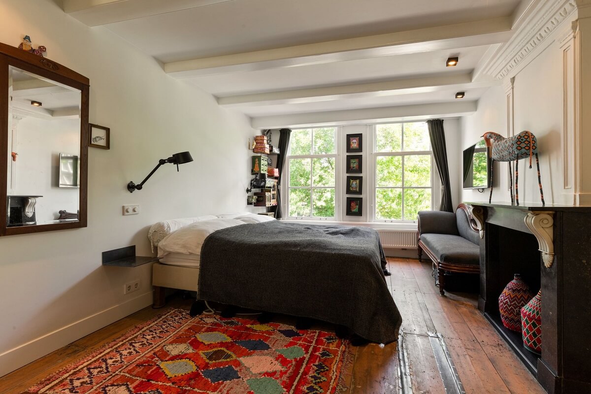 A Family Home in a Historic Canal House 13 bedroom-original-wooden-floorboards-fireplace