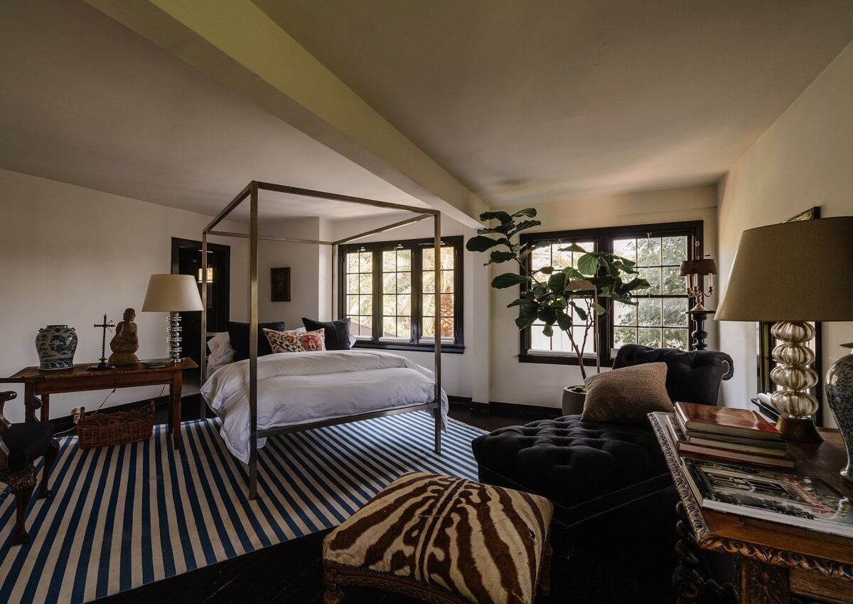 Black Accents in a Traditional Los Angeles Home 31 bedroom-striped-rug-black-floor-nordroom