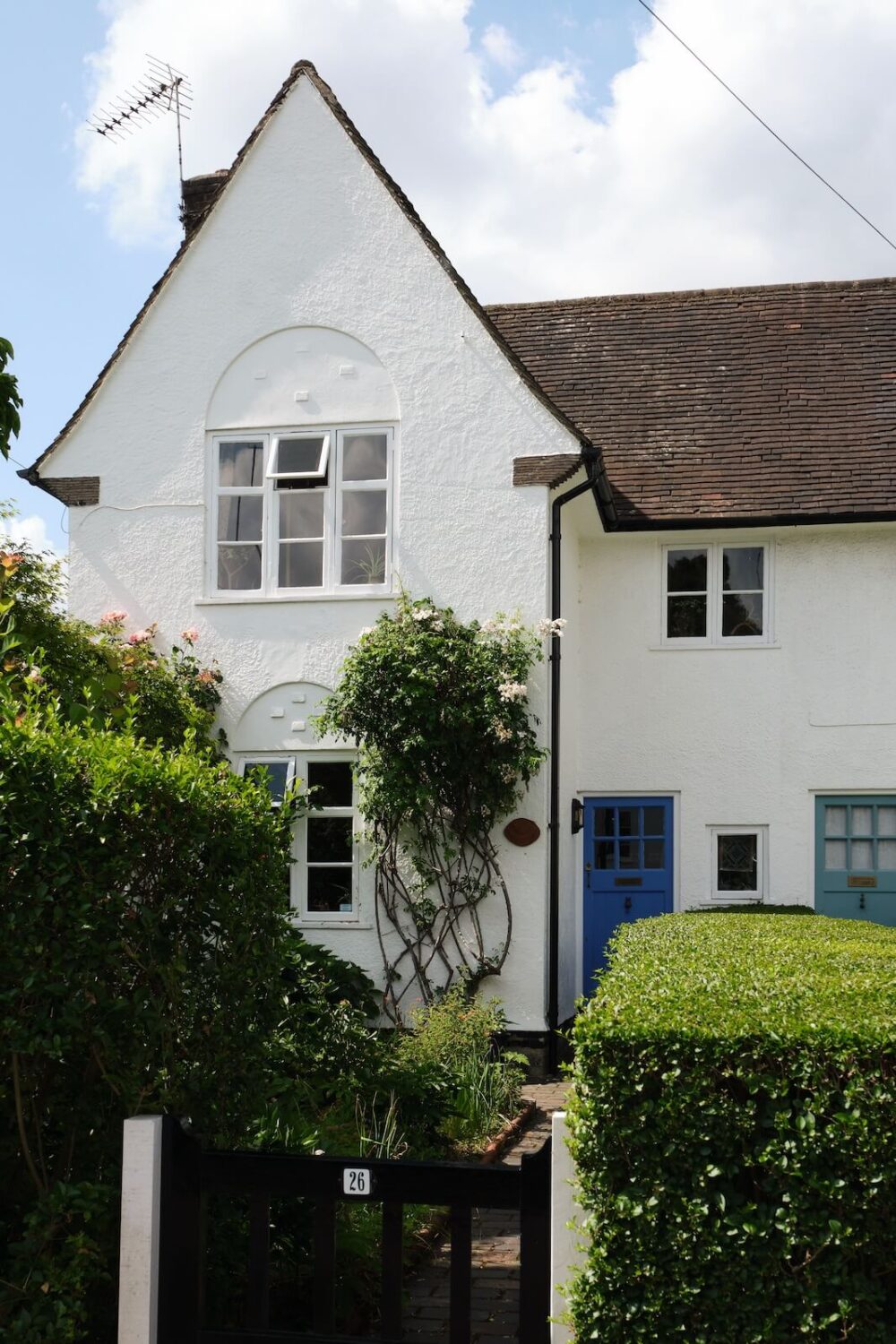 An English Cottage with Blue Color Accents 25 blue-front-door-english-cottage-nordroom