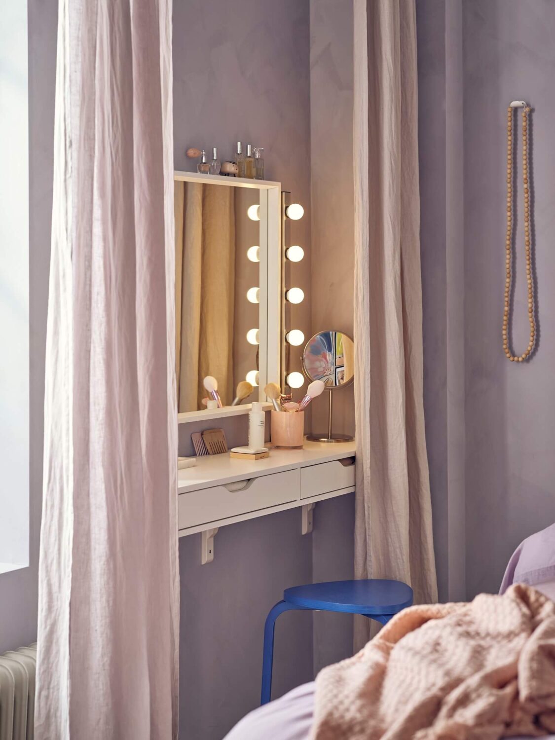 53 Studio Apartments with a Curtain Room Divider 35 curtain-divider-lavender-studio-apartment-ikea-nordroom