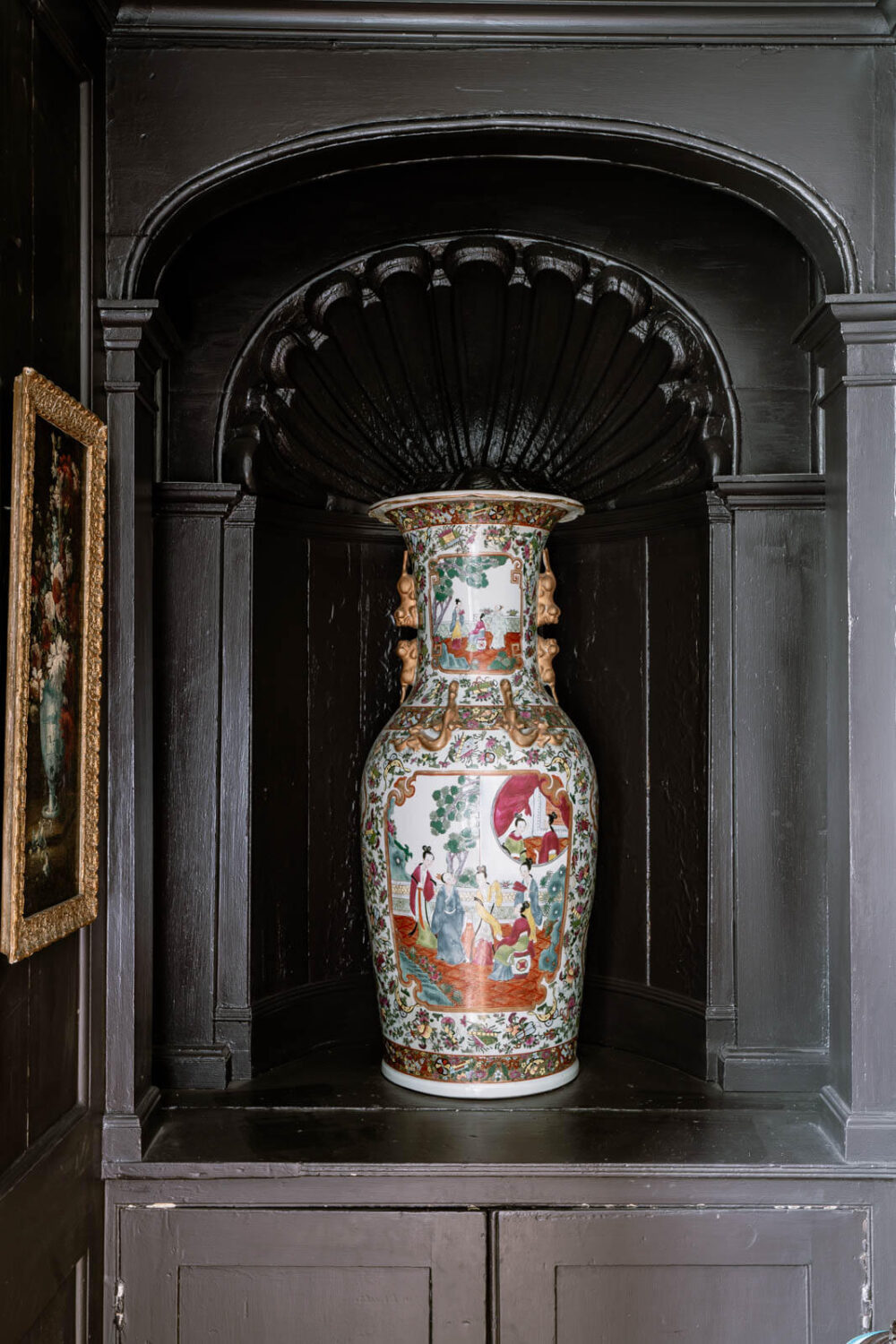 A Unique Historic House Near the English Coast 9 decorative-accent