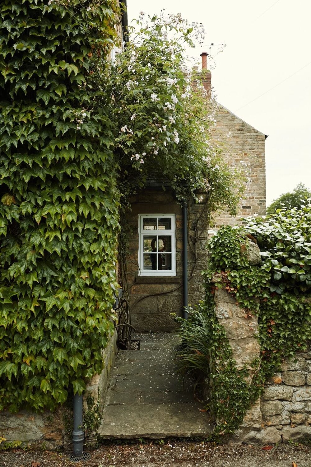 An English Cottage with a Perfect Kitchen 28 entry-cottage-north-yorkshire-engand-nordroom