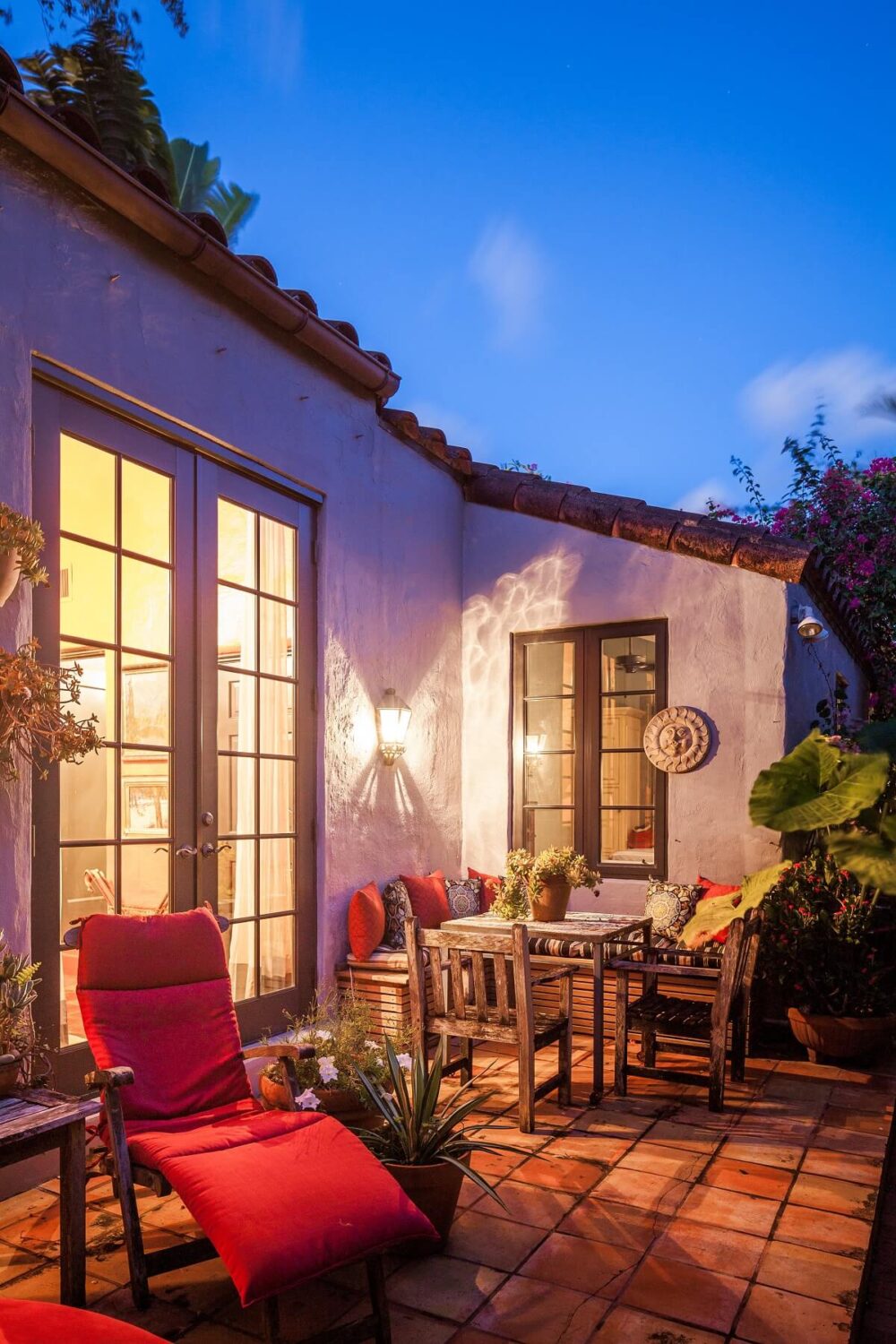 A Beautiful Spanish Style Home in Florida 27 garden-terrace-at-night