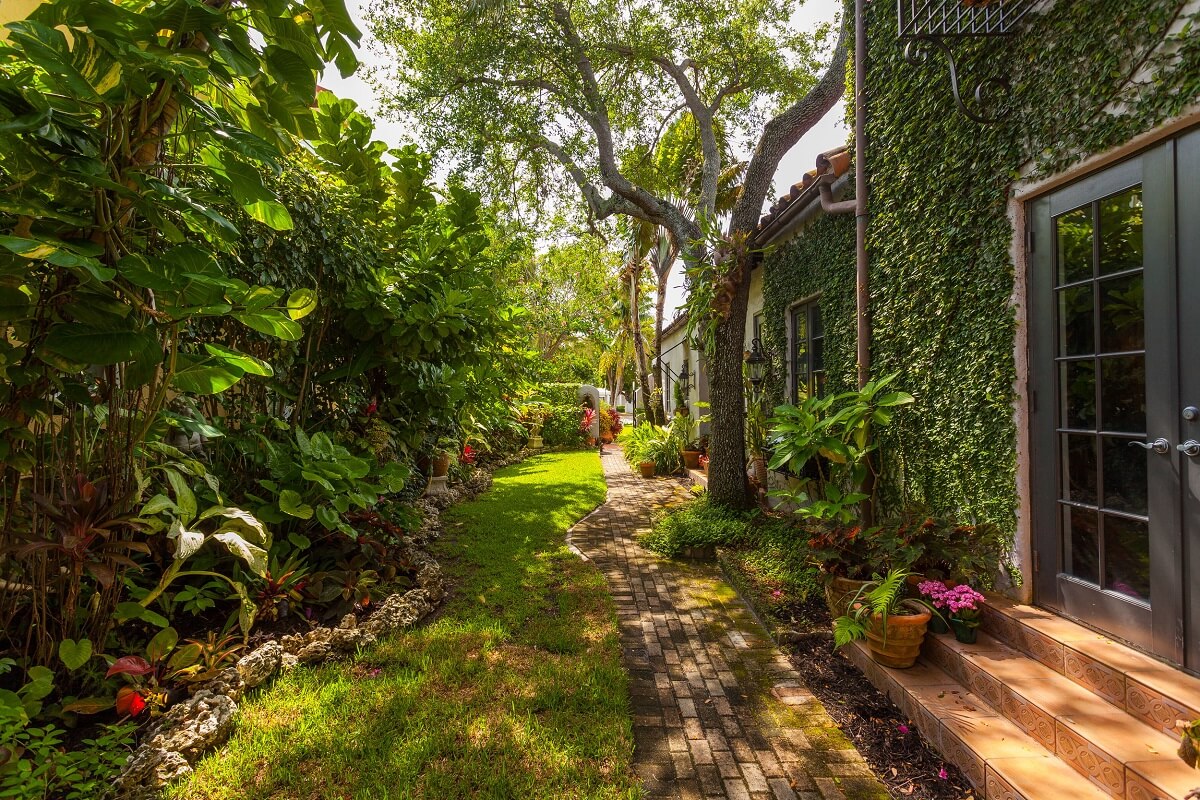 A Beautiful Spanish Style Home in Florida 31 garden-view-california