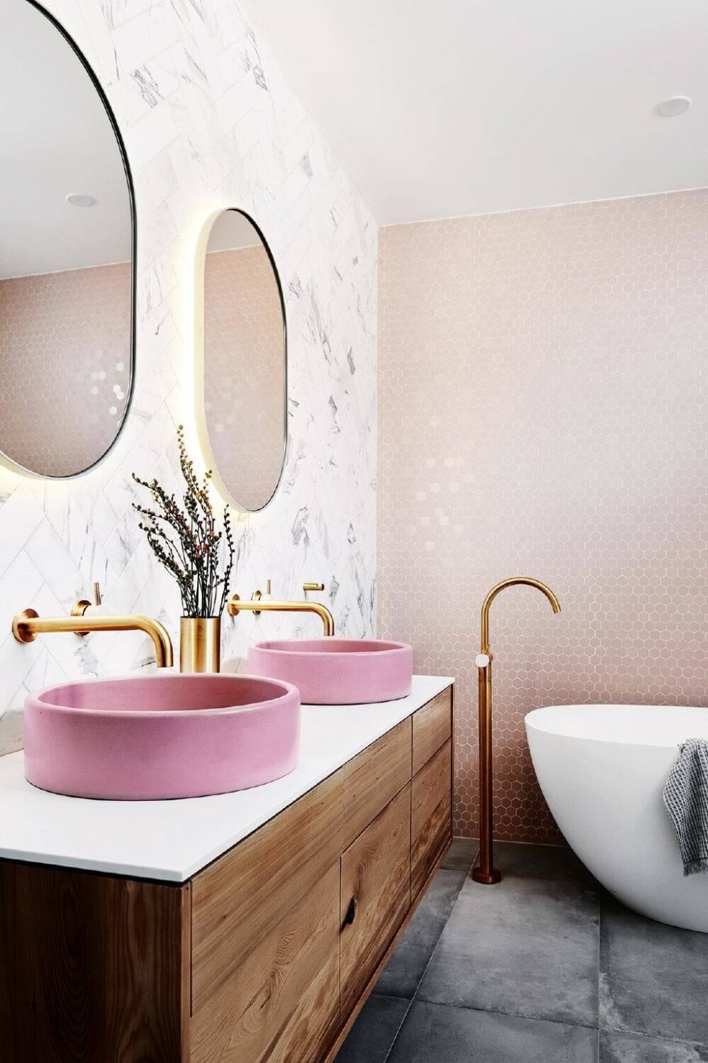 89 Pink Bathroom Ideas: From Hot Pink Walls to Blush Tiles 65 modern-bathroom-pink-walls-round-sinks-nordroom