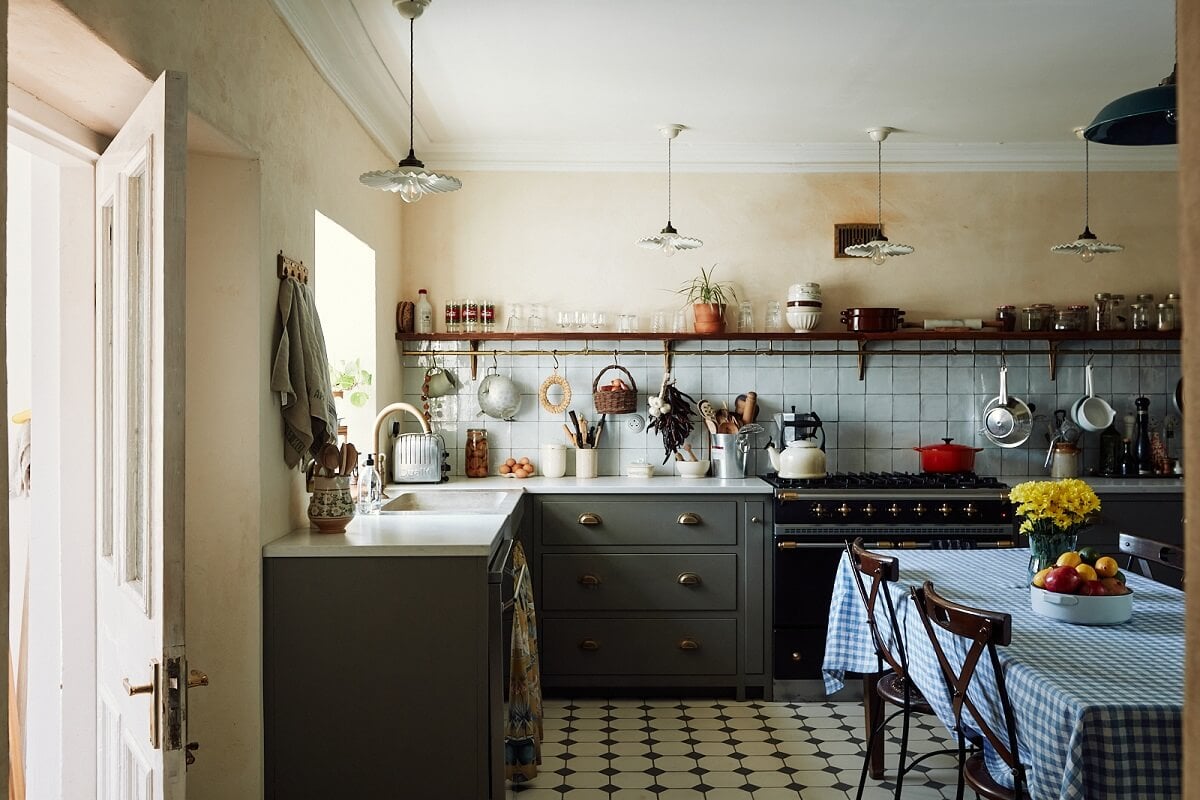 An English Cottage with a Perfect Kitchen 8 mud-lark-dulux-heritage-walls-devol-kitchen-nordroom