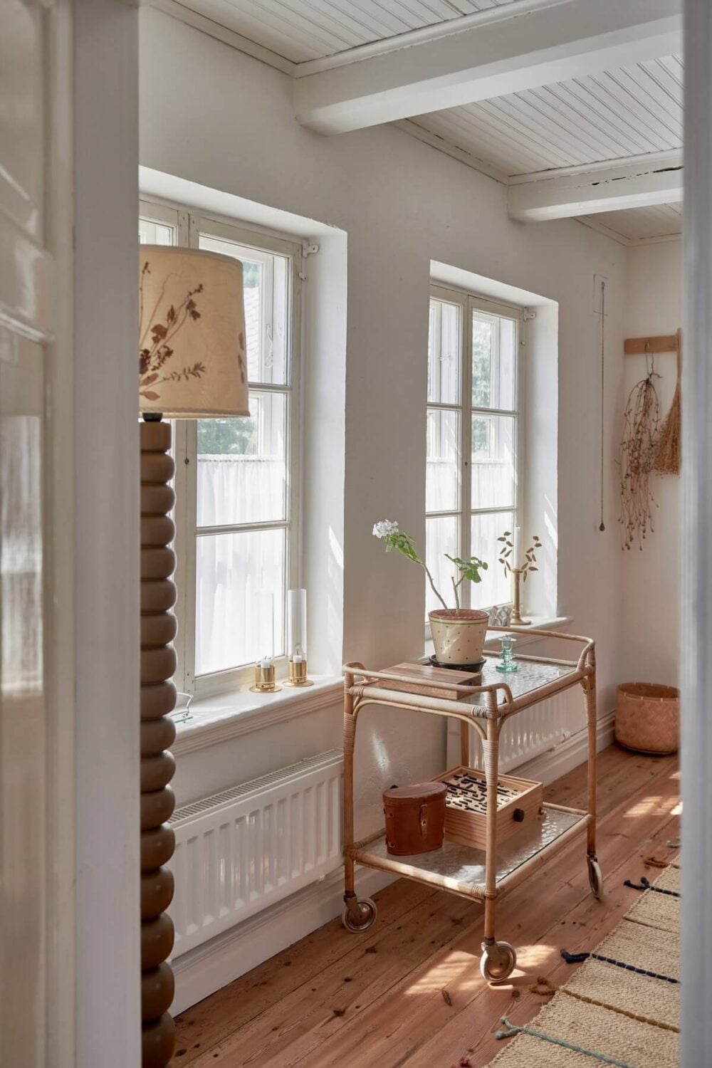 Natural Light in a Charming Swedish Country House 7 natural-light-scandinavian-country-house-nordroom