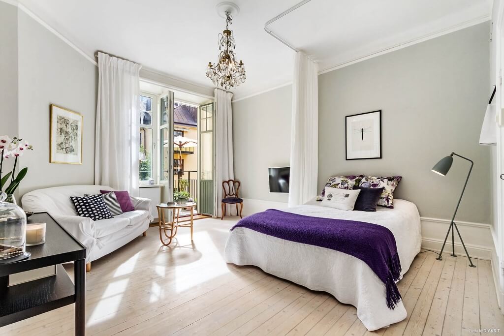 53 Studio Apartments with a Curtain Room Divider 56 nordic-studio-apartment-curtain-around-bed-nordroom